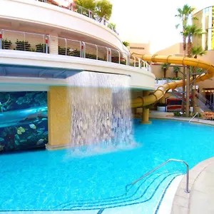 Курортный комплекс Golden Nugget & Casino Vegas ****