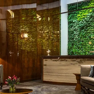 4* Otel Hugo